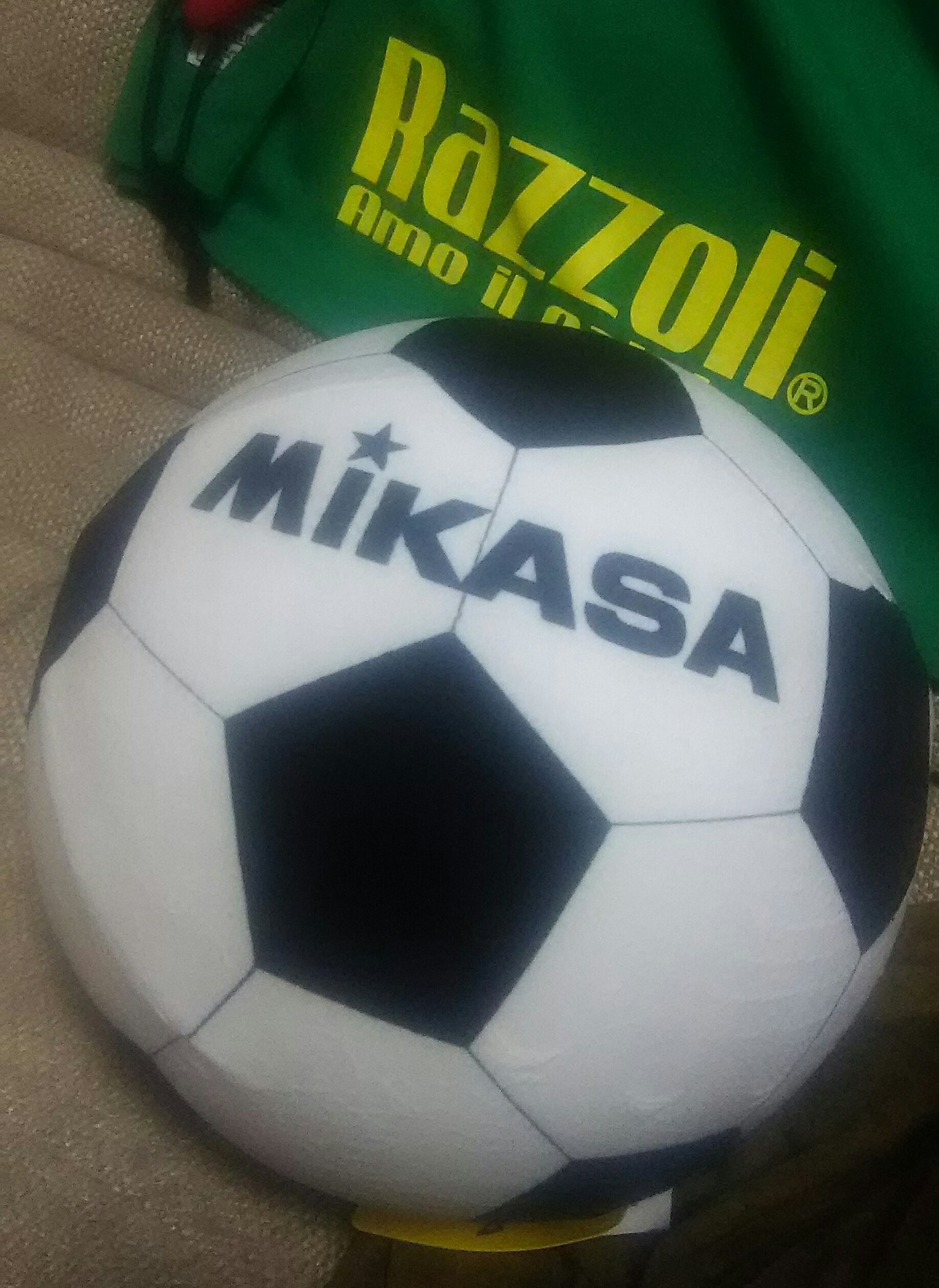 なかてぃん サッカーボールクッション これもしまむらで購入 T Co Mus0jywav3 Twitter なかてぃん サッカーボールクッション これもしまむらで購入 T Co Mus0jywav3 Twitter