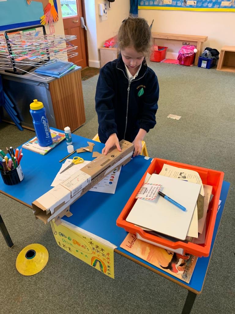 SibfordJS's tweet photo. A great #STEM investigation earlier today from #SibfordYear1and2 making a variety of zoo enclosures! #problemoftheday #SibfordLearning #BeYouBeSibford #SibfordJS #construct #createandmake https://t.co/JDXzqOp4nV