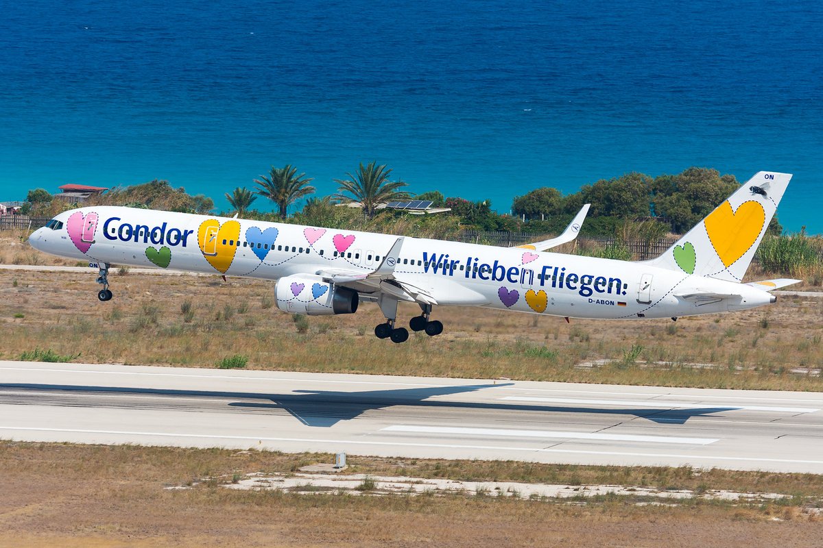 Sommer 2021 - mit #Condor zu 32 Urlaubszielen ab acht Flughäfen: Wer seine Reiseplanung für diesen Sommer schon eingetütet hat, kann jetzt auch schon für den nächsten Sommer planen. Unsere Kurz- und Mittelstreckenflüge im Sommer 2021 sind ab sofort buchbar! #wirliebenfliegen