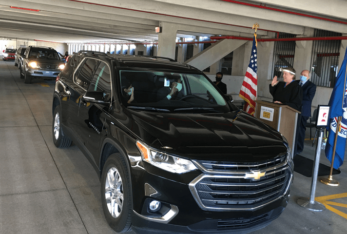 uscourts's tweet photo. Federal judges in the Motor City are embracing a novel approach to welcoming new citizens in the age of coronavirus: Drive-through naturalization ceremonies. https://t.co/HnsTdWmPok https://t.co/ybnb6x5T0Q