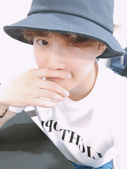 hourlykjm's tweet photo. #SUHO  #수호 @weareoneEXO https://t.co/96pVy9EBE7