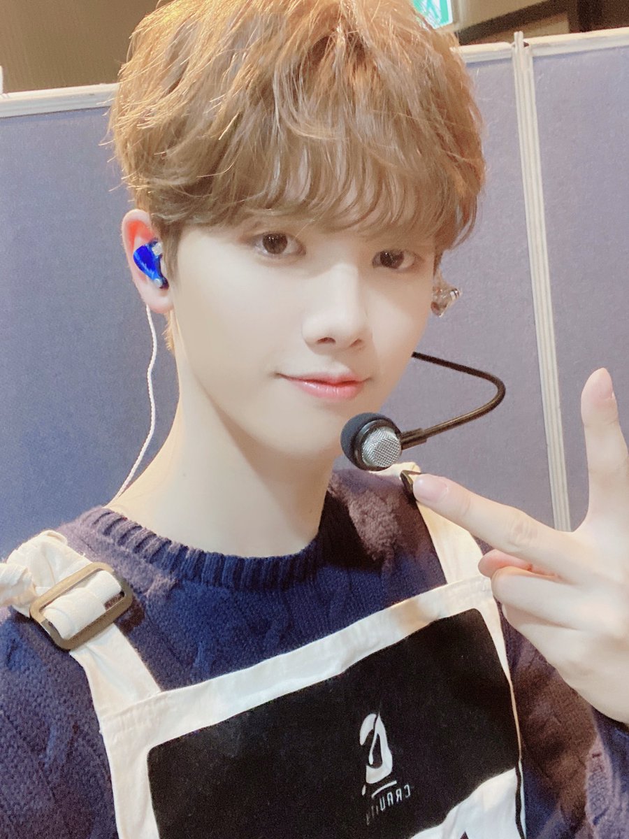 CRAVITY_twt's tweet photo. 드디어~클라우드 나인을 보여드렸네요!!!
빨리 보여주고싶었는데 앞으로도 계속 지켜봐주세염!💕
#민희 #첫방 #구름9 https://t.co/Op97bc00LX