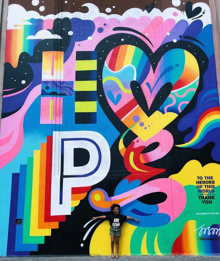 I just love this photo with my mural — thank you!!! 🌈🙏✨
#Repost <a href="/theyoungsmiths/">Theyoungsmiths</a>
・・・
“Let your hopes, not your hurts, shape your future.” ______
Hoping for better days for all of us ♥