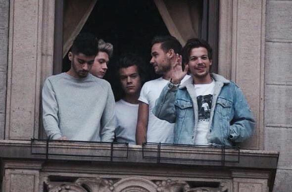 paaatsy_'s tweet photo. Nie odepnę tego dopóki coś się wydarzy ✨

THIS IS NOT THE END !
@onedirection
#OneDirection #10YearsOfOneDirection #OneDirectionReunion #OneDirection2020 https://t.co/m1zmsAUD0o