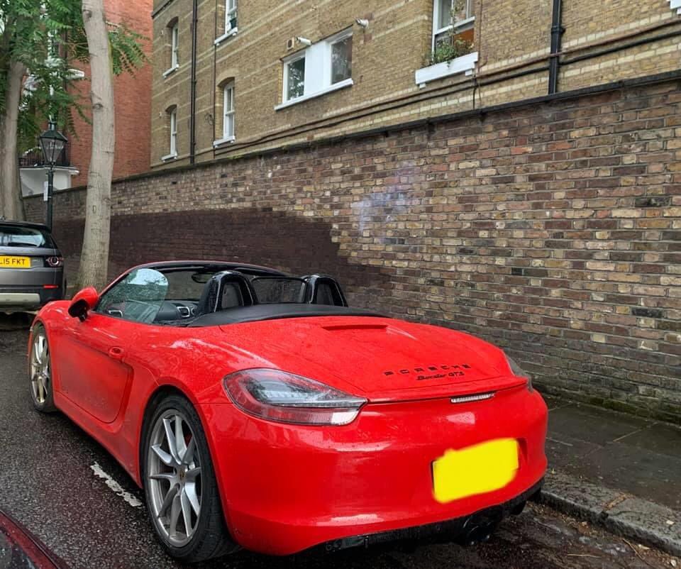 BoxsterRegister's tweet image. Saw this on another page. A car left out overnight in London in torrential rain. Feel sorry for the owner when they returned.