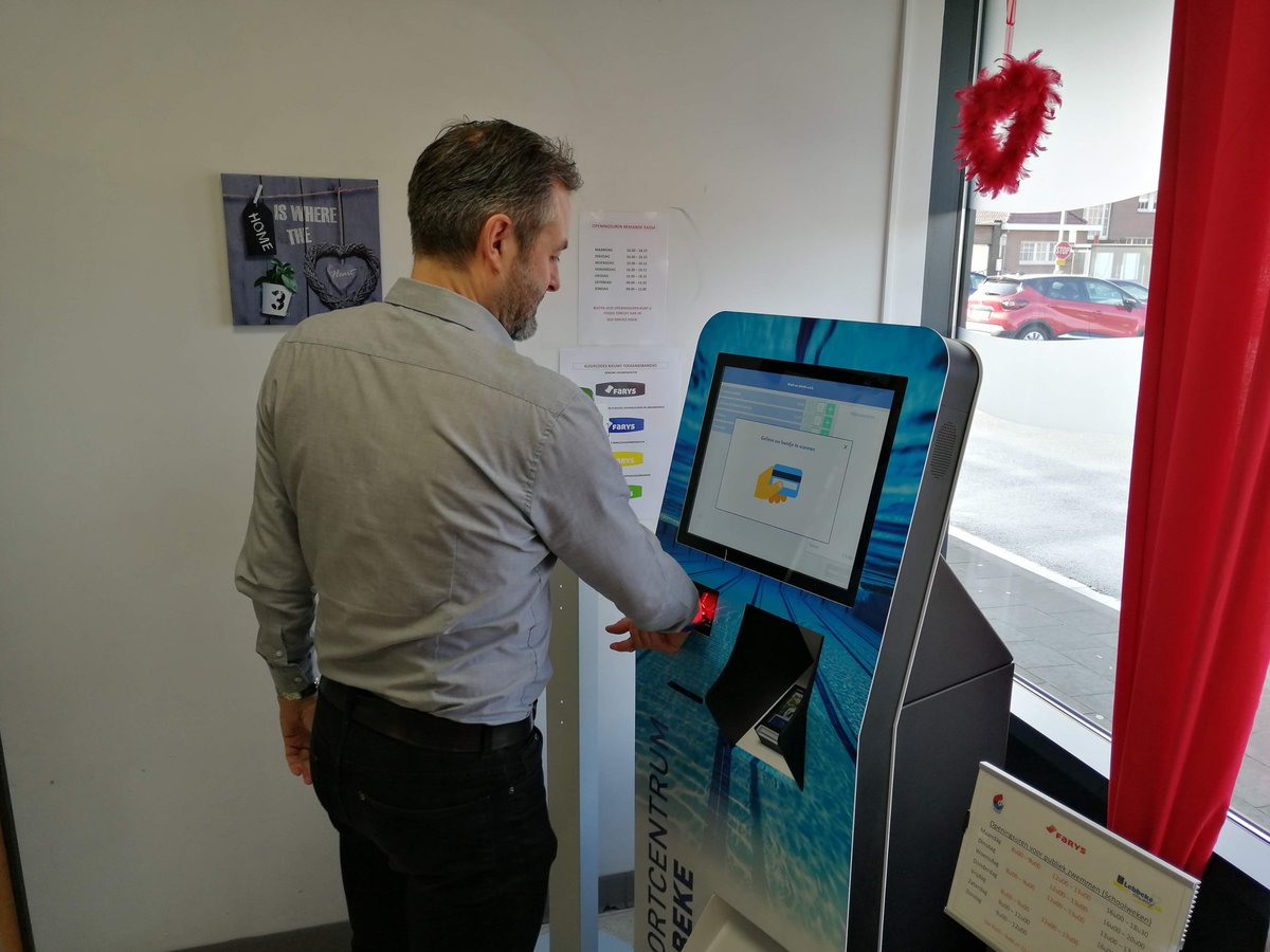 Het zwembad van <a href="/GemeenteLebbeke/">Gemeente Lebbeke</a> schakelde voor hun #toegangscontrolesysteem en #lockers over van magneetkaarttechnologie naar #Mifare en #QR-code. Benieuwd naar de totaaloplossing en de vele voordelen? bit.ly/2YIVNoM