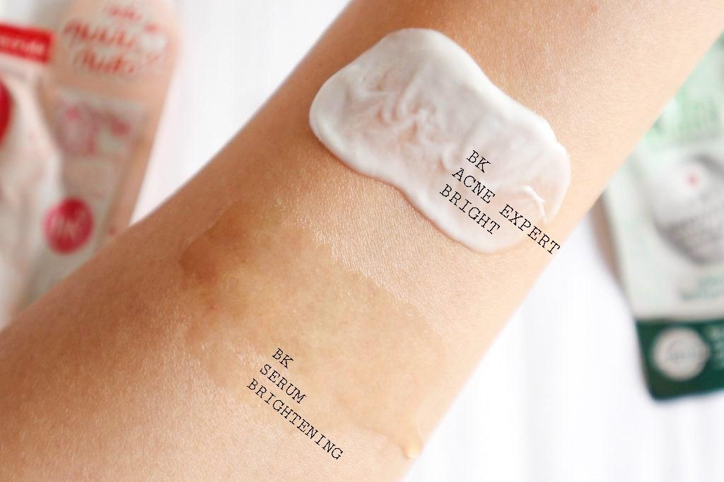 inkmaya's tweet image. ✨ใช้ครีมลดรอยสิวbkหมดหลายซอง​ซื้อซ้ำซื้อตุน​ จนมาลองเซรั่มซองแดง​
เป็นไอเท็มคู่หูลดรอยสิว​ เตรียมโชว์ผิวไบรท์ได้เลย​ ใช้คู่กันเช้าเย็น​ รอยแดงรอยสิวจางลง​ ผิวหน้าดูใส​ ลดสิว​ ไม่เป็นสิวก็ใช้ได้นะ​ เหมือนช่วยให้ผิวหน้าแข็งแรงขึ้นด้วย​ มีแบบซองและหลอด​ให้เลือกตามชอบ #ใช้ดีบอกต่อ