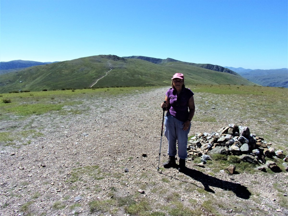 StanLeigh18's tweet photo. #Wainwrights in ascending order-194th on the list #StybarrowDodd #EasternFells-2770 ft

- Summit area with #Raise &amp; #Helvellyn beyond - 2018
- View to #WatsonsDodd &amp; #Skiddaw beyond- 2018
- #Ullswater view from #NickHead #SheffieldPike ascent- 2017
Top 20 starts tomorrow🎸🥁 🎇🎇 https://t.co/PRr2gfqnuq