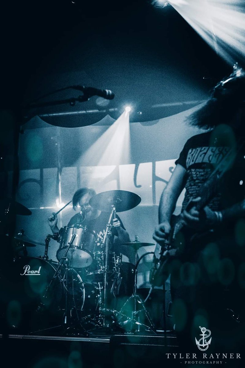 When will it be safe to do this again? Social distancing might be a challenge in a mosh pit?! 😎🤘
#livemusic #gigs #music #rock #stage #events #rockband #venue #drums #guitarist