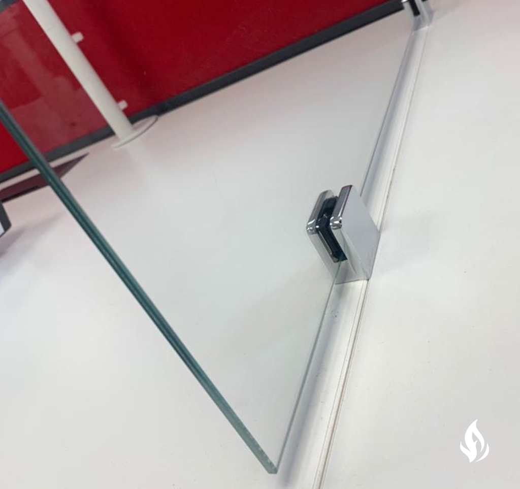 fireglassuk's tweet photo. Our offices have had a makeover and all desks have been fitted with #sneezescreens made from 6.4mm #laminatedglass with polished edges allowing our teams to work safely. Call 0121 667 9089 to order yours. #safetyfirst #worksafely #workingtogether #keepingapart #thesaferchoice https://t.co/i1etPc8sj2