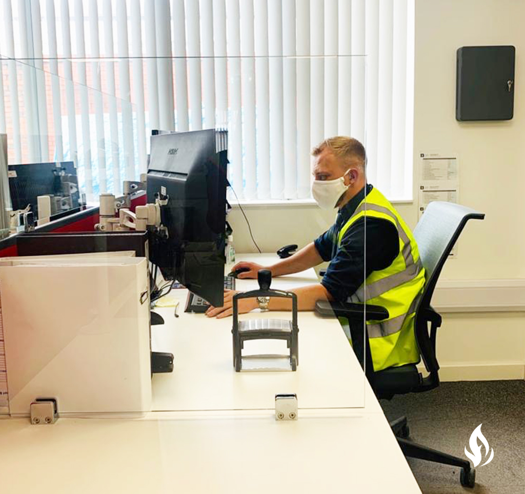 fireglassuk's tweet photo. Our offices have had a makeover and all desks have been fitted with #sneezescreens made from 6.4mm #laminatedglass with polished edges allowing our teams to work safely. Call 0121 667 9089 to order yours. #safetyfirst #worksafely #workingtogether #keepingapart #thesaferchoice https://t.co/i1etPc8sj2