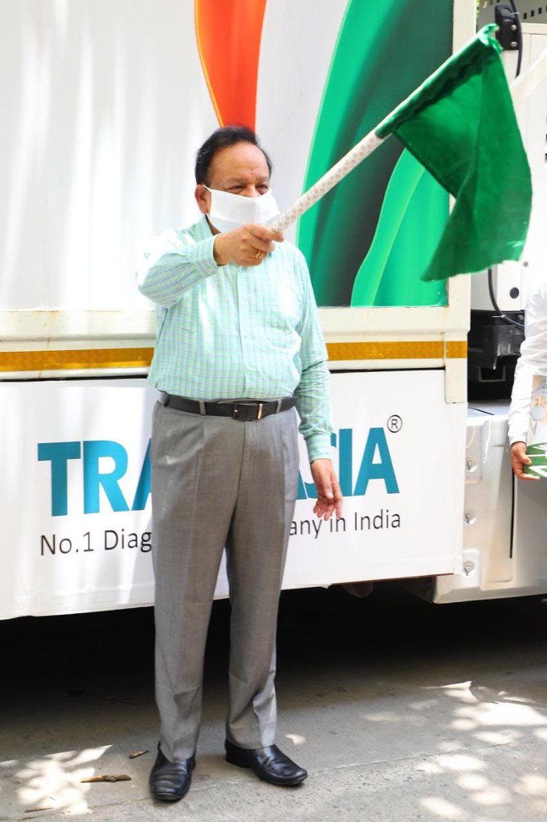 drharshvardhan's tweet photo. Launched India’s first mobile lab for #COVID19 testing to promote last-mile testing access in rural &amp; inaccessible areas of India. Present with me on the occasion was Smt @RenuSwarup Ji, Secretary, @DBTIndia. 

@IndiaDST https://t.co/Hx72kHUvFz