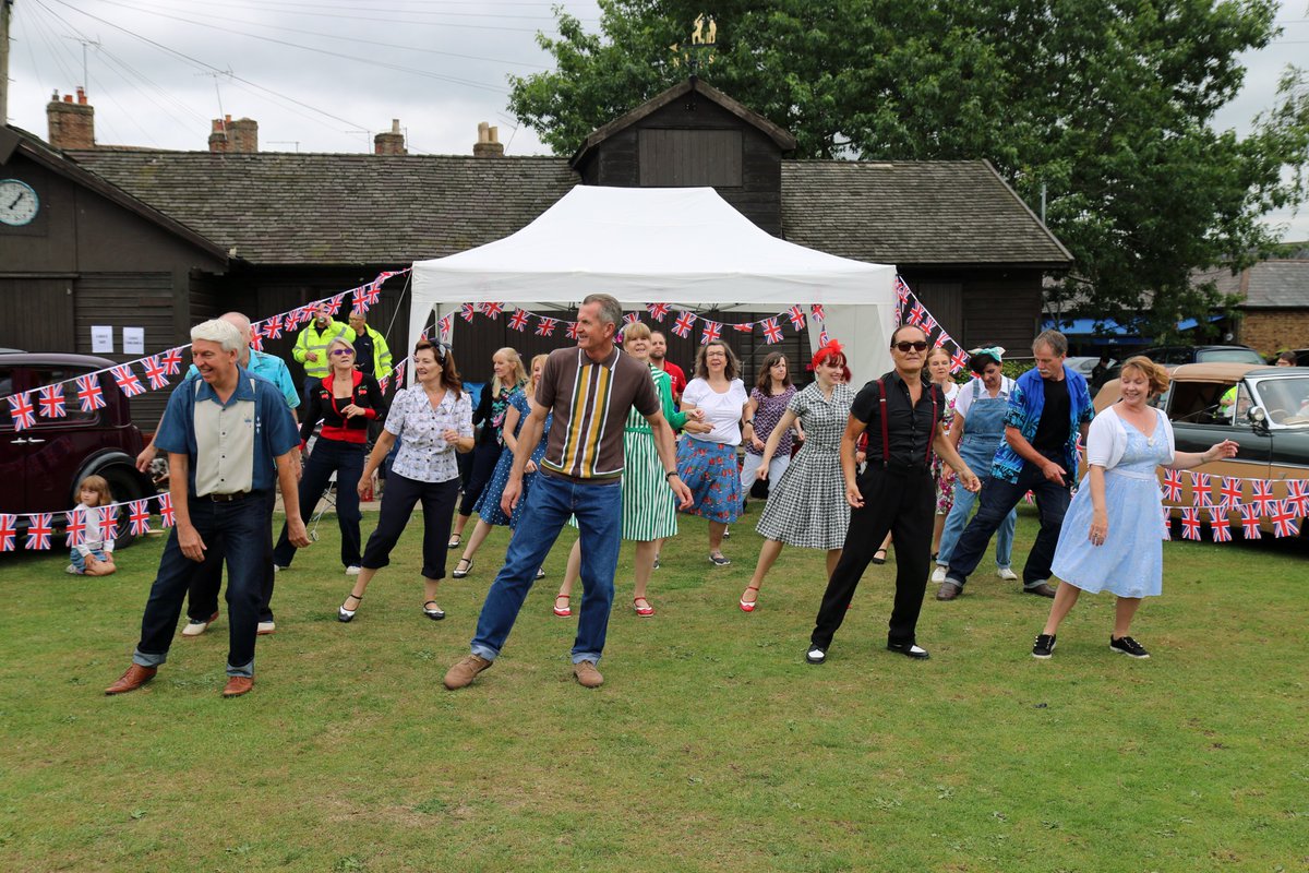 MedwayLindyHop's tweet photo. Tonight Elliot will be teaching The Cardiff Stroll. Hope to see you all at 8:15 on Facebook Live
#LockdownLindyHop https://t.co/wEoRFh69kS