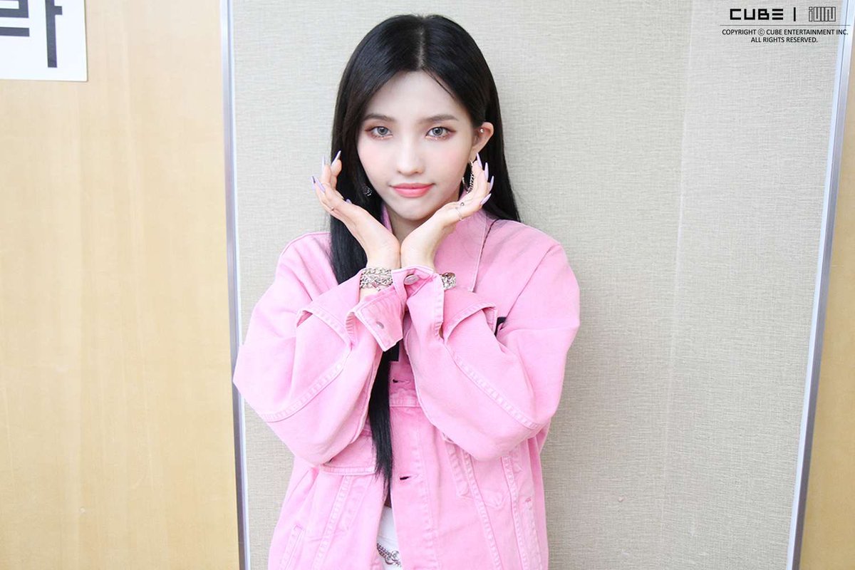 GIDLEFR's tweet photo. 18.06.20 | U-CUBE 

▶️ Mise à jour U-Cube avec des photos des filles durant les promotions de « Luv U » ! https://t.co/NyuDXRbEzN