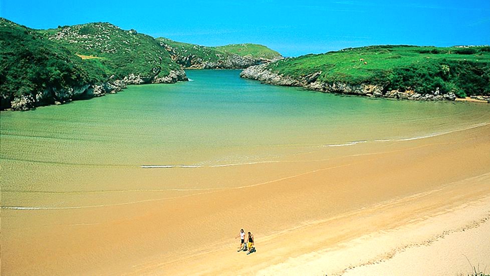 VientuNordes's tweet image. Voy a crear un hilo con imágenes de los 78 conceyos en los que se divide administrativamente este pequeño y verde país donde tenemos nuestro hogar desde hace más de dos mil años los astures trasmontanos.

Asturies, país de mar y montaña.