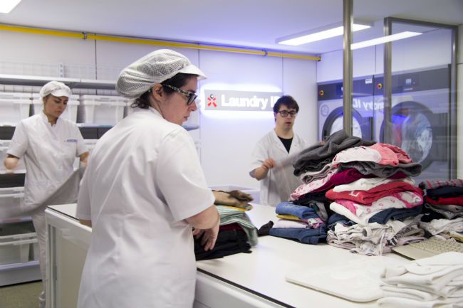 DiariDiscapCat's tweet photo. Nova funcionalitat de Laundry ID que facilita el treball a les bugaderies de centres residencials - Di@ri de la Discapacitat https://t.co/j1XGm1PF5v @Laundry_ID @IRDorg @molinasfdn @acragentgran #bugaderies #discapacitat #feina https://t.co/ywmKl19Fuq