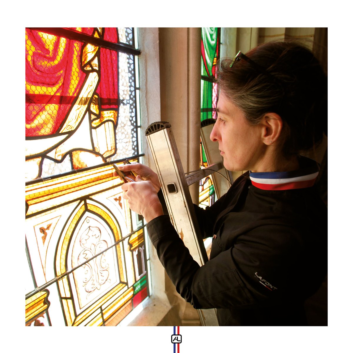 Lafont habille l'excellence française. Découvrez l'univers magique du verre avec Magali Bauchy, Meilleur Ouvrier de France dans la création et la restauration de vitrail d'art &gt; bit.ly/3fBqFhT
#MOF #Lafont
