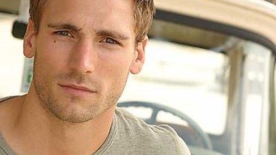 CnathDreamer's tweet photo. Nothing better to dream of sexy men for having smiling thoughts 😋😍💛 #HenryCavill #RyanCooper #AndrewWalker #JacksonHurst https://t.co/lChfogbE0z
