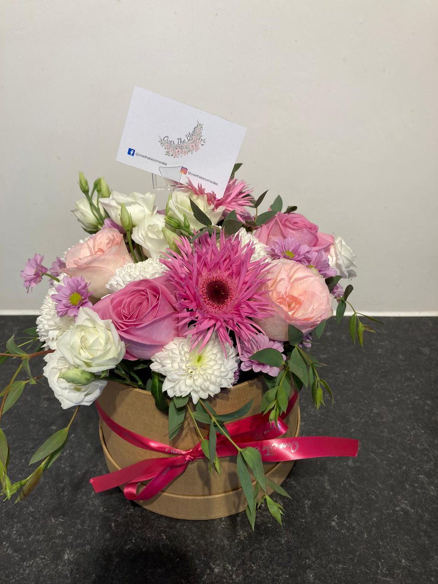 TraceyDBancroft's tweet photo. #OverTheBloom...another big thankyou to the team OverTheBloom ...another beautiful design and the birthday girl was pleased x Thankyou @OverTheBloom
#birthdaygift #flowers #flowertherapy #floral #floralartistry #prettypinks #special #UniqueGifts #uniquedesigns #localbusiness https://t.co/JJ72RS11R7