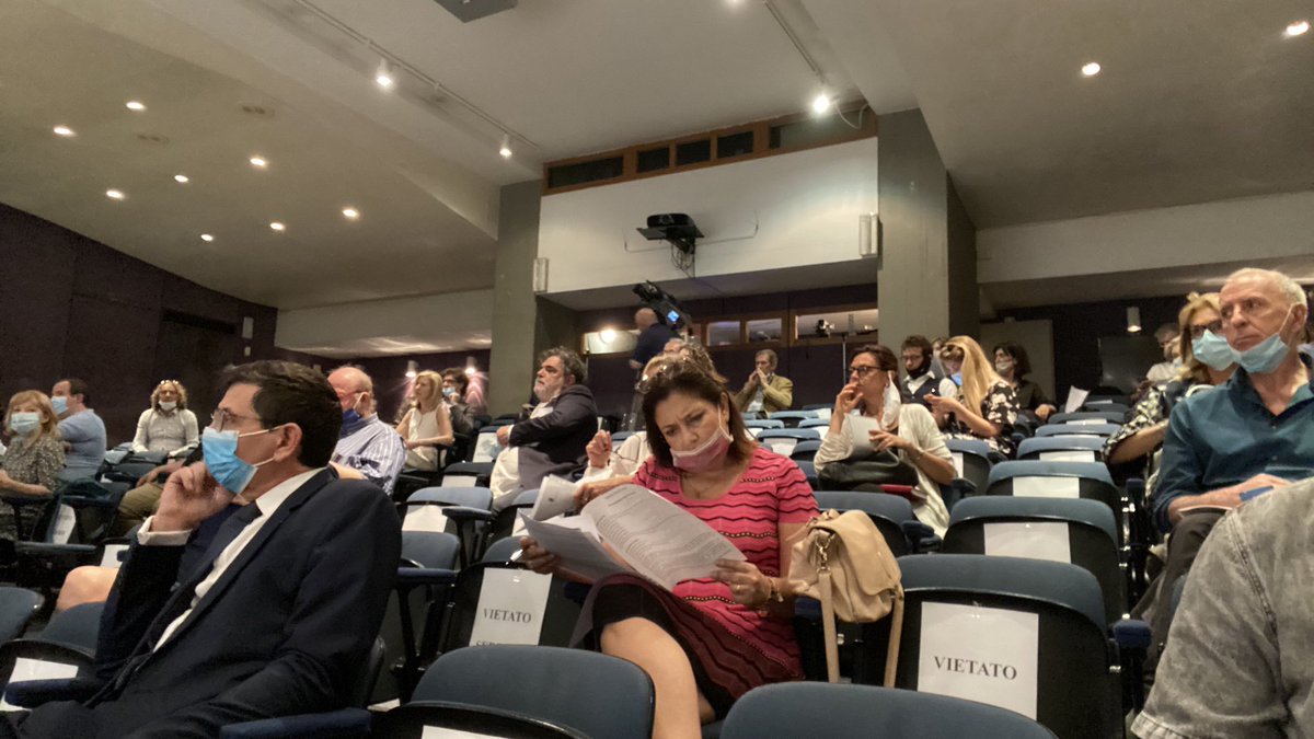 Al <a href="/revoltella/">Museo Revoltella</a> la presentazione di #Trieste Estate con una carrellata di eventi e spettacoli a cui assistere sia in presenza che via web per coinvolgere ancora di più cittadini e turisti.
Un tuffo nel divertimento e nella cultura per raccontare le peculiarità della nostra città.