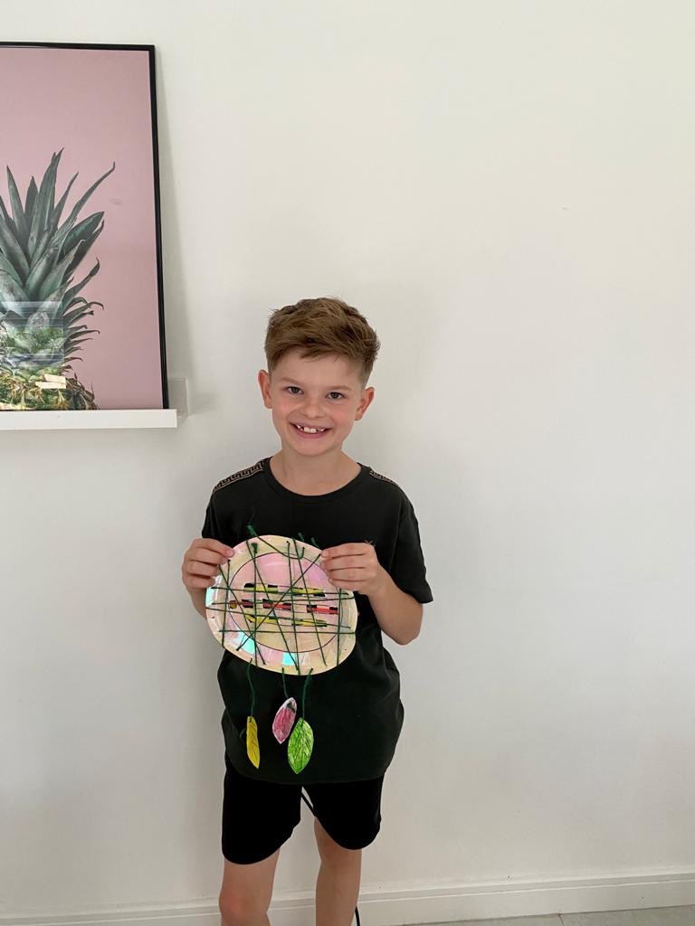 j6opm's tweet image. @ClassKandinsky @OlqopPrimary Owen enjoyed recycling materials around the home to make a dream catcher #wishgranter