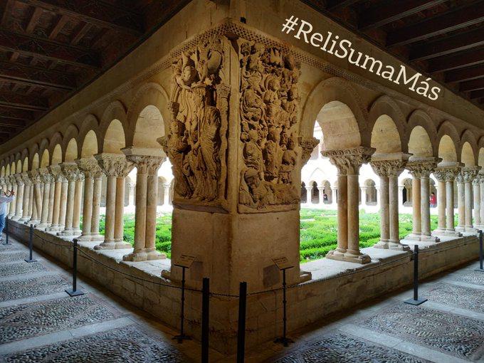 dee_archimadrid's tweet photo. La enseñanza confesional de la religión debe esta presente en la escuela por su dimensión cultural. El Arte, la Historia, la Filosofía no se entienden sin el fenómeno religioso #ReliSumaMas https://t.co/C7QmpZW0xF