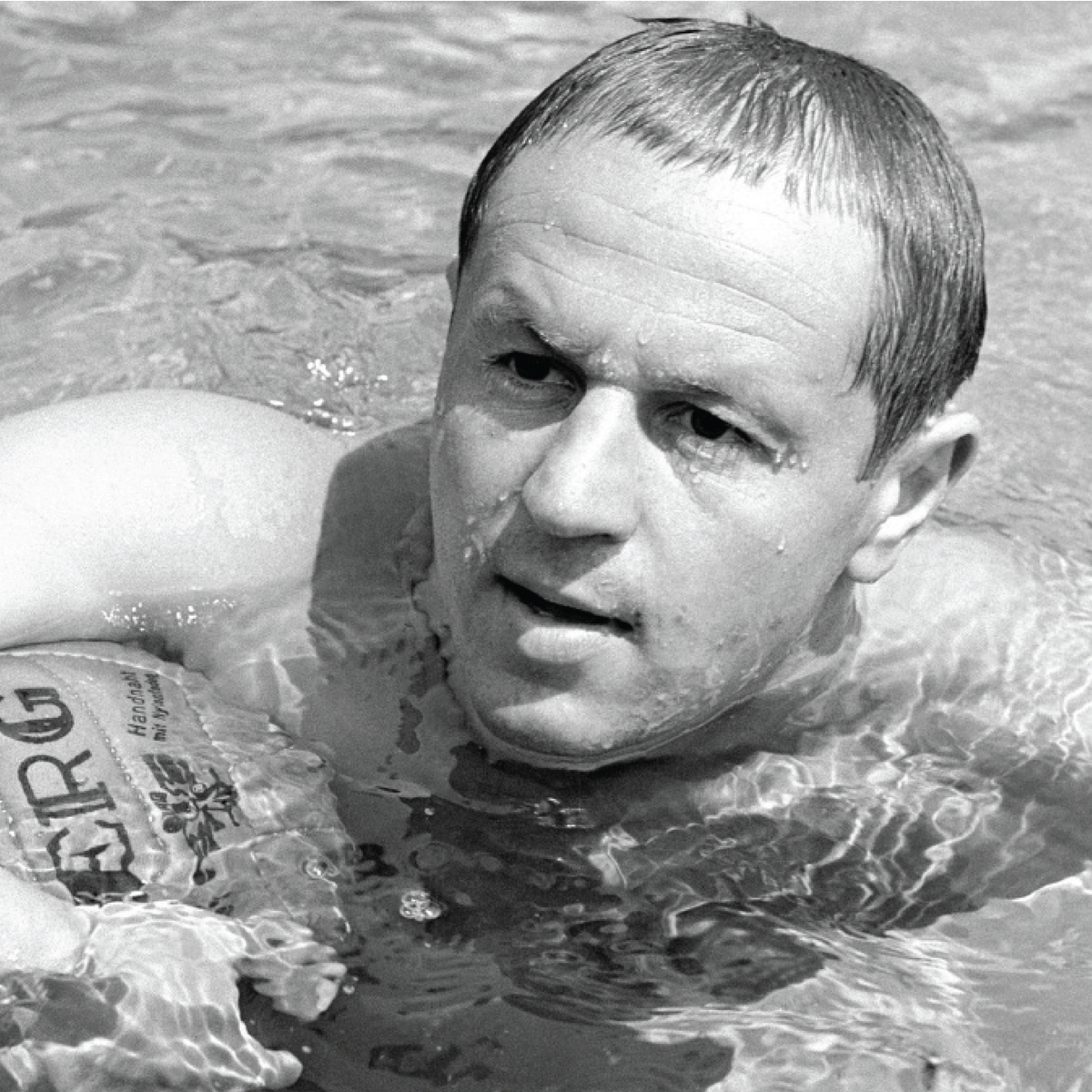 WorldAquatics's tweet photo. In a shocking series of events, Hungary lost two of its greatest-ever water polo players in just 24 hours: Gyorgy Karpati and Tibor Benedek.
Our thoughts are with their friends and families in these difficult times. https://t.co/EUAUKCWeVN

#waterpolo https://t.co/bP5Jqvwrqj