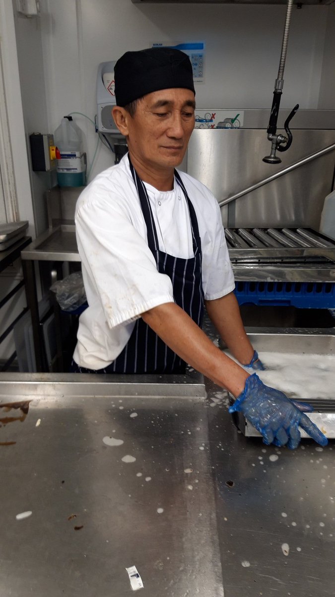 RedLionBarnes's tweet image. To celebrate National KP Day next Monday June 22. This is our long standing, most valued &amp;amp; loved Remy hard at it. Thankfully now fully recovered from covid. See you soon 🌟🌟🌟🌟🌟❤❤#KPday @HospAction #Hospitality #letsgetoutoflockdown #InItTogether