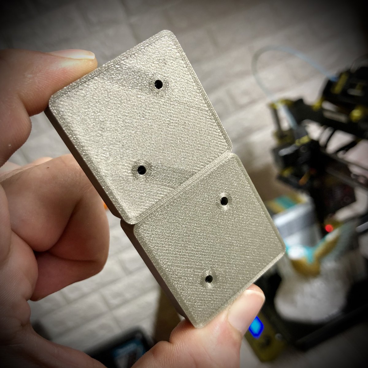 FilamentFrenzy's tweet photo. A quick example of the new @Prusa3D #PrusaSlicer Monotonous top &amp; bottom layers infill #PrusaLive top cube has regular rectilinear infill, bottom cube has Monotonous infill, it’s the small things that make all the difference 😍

Printed in @prusament pearl mouse with 2.3.0-alpha0 https://t.co/uNmXzbSCxH
