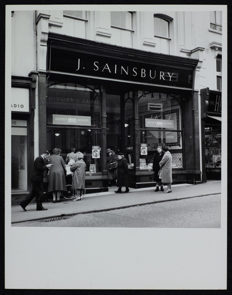 sainsburyarch's tweet image. for #ThrowbackThursday and #ArchiveZ we are going back to 1961 and #Folkestone today!