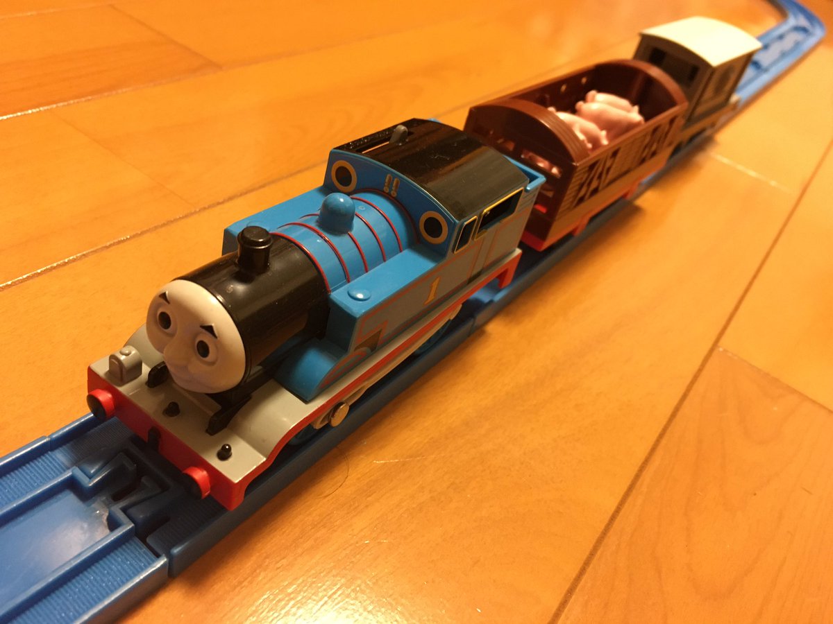 さトーマス プラレール きかんしゃトーマス 動物運搬貨車 付属の豚フィギュアはトロッターさん の農場つながりでトーマスに アニアのアフリカゾウはアフリカ出身のニアに さトーマス プラレール きかんしゃトーマス 動物運搬貨車 付属の豚フィギュアはトロッターさん の農場つながりでトーマスに アニアのアフリカゾウはアフリカ出身のニアに