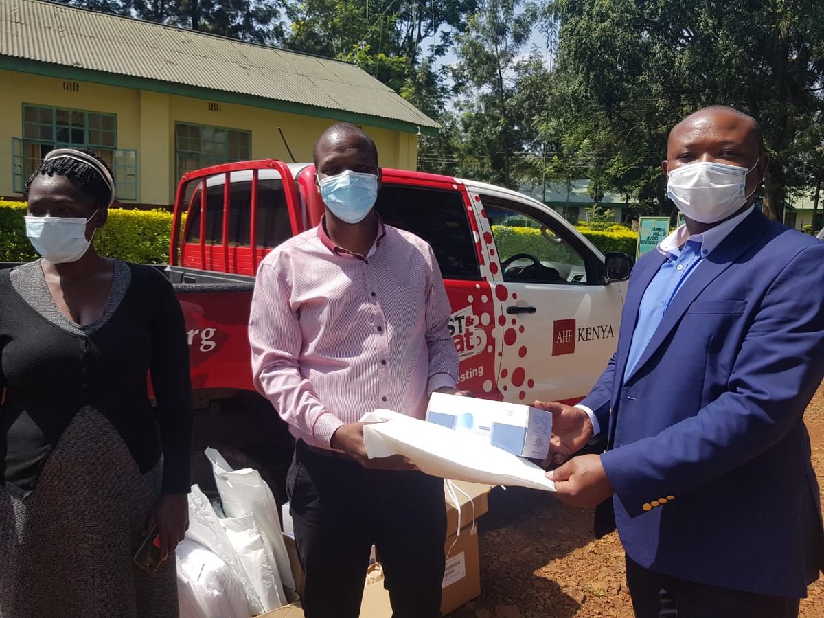 ahfkenya's tweet photo. Today AHF Kenya represented by @Aranicliff donated assorted PPEs to Kisii County. The donations were received by the County team lead by Dr Onkware -director public health and Sanitation
This is part of our support towards @MOH_Kenya and @KisiiCountyGov #COVID19 response https://t.co/nHYJVQL5li