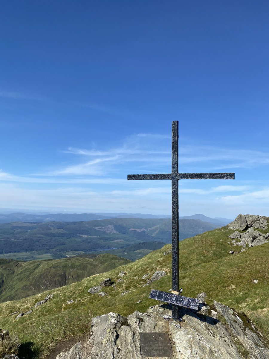 scott7stevenson's tweet image. Ben Ledi summit! 📍🏔

Spectacular views to start the day! #callendar #benledi #hillclimbing #summit #scotland