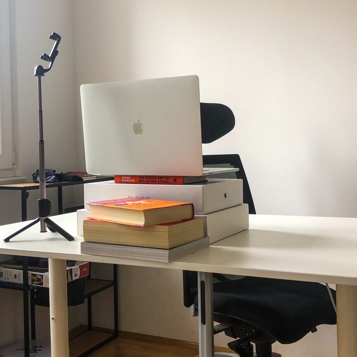 fejes713's tweet image. I just got my home &quot;studio&quot; ready for #JSNationLive 

This will be my first time MC&apos;ing a conference by hosting Open Source Awards together with @mxstbr 

See y&apos;all at  #OpenSourceAwards today at 19:45 CEST 🥳