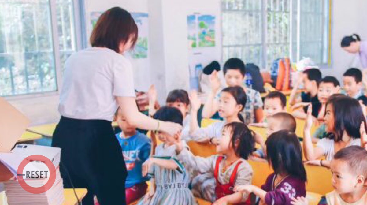 reset_mag_uk's tweet photo. When the #pandemic first hit #China, schools moved classes online to ensure that “no one was left behind”. However, half of all rural children in China cannot access online classes.

@penny14482716 reports:

https://t.co/Zw0aFuE0pB

@CDRF15 

#education  #COVID19 #pandemic https://t.co/cWBpPNMYHz
