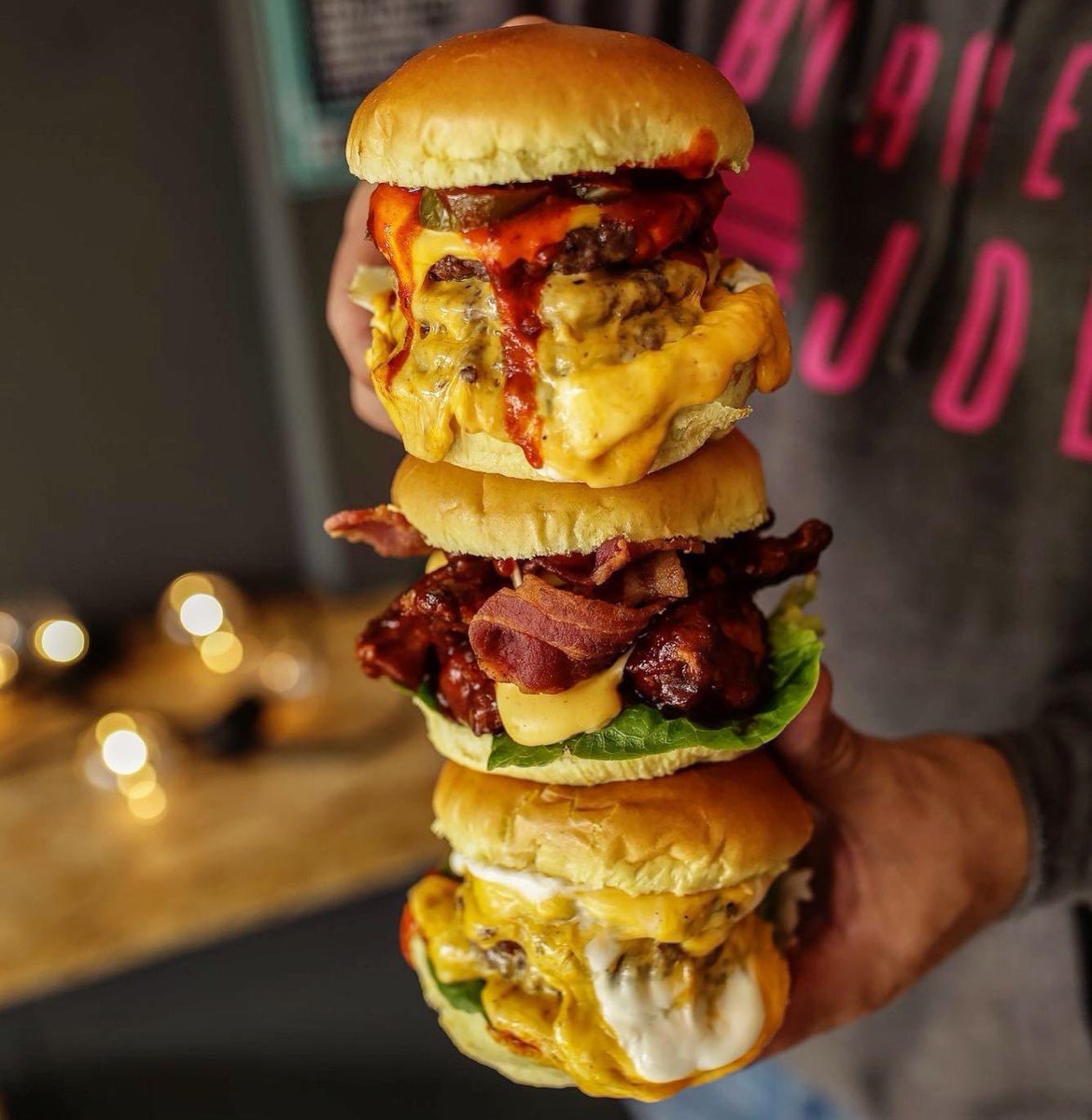 We open at 4pm today 😍