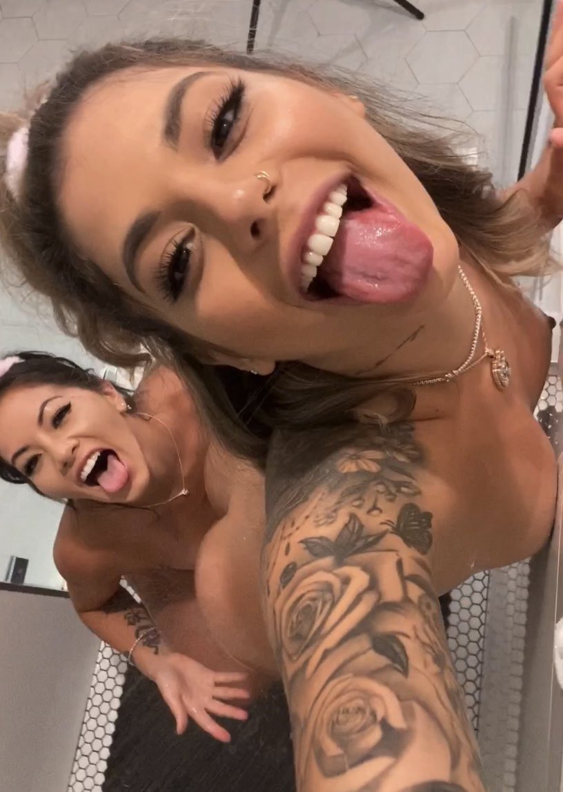 Gina_valentinaxxx on Twitter.