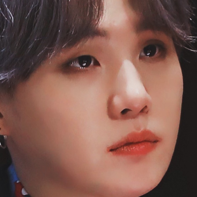 The fullest basket in the world - Yoongi's cheeks; a thread