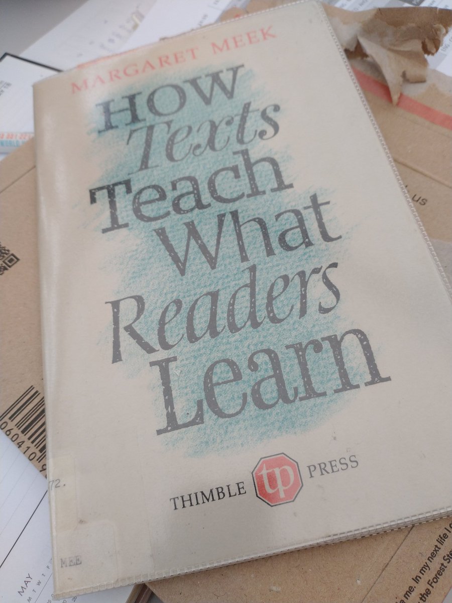 Thank you @MichaelRosenYes for the heads up about this wonderful  reading advocate. A short but sweet reminder of the wonder of reading in a more cynical age ♥️📚👏
#margaretmeek #howtextsteachwhatreaderslearn #lovereading #readingcomprehensionmatters #readingadvocate