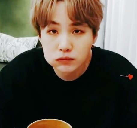 The fullest basket in the world - Yoongi's cheeks; a thread