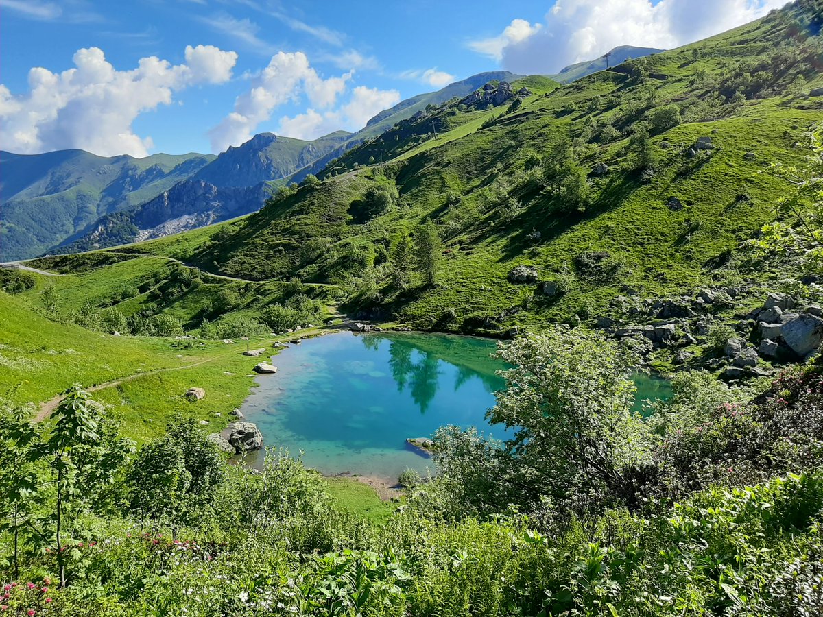 Io vivo in #paradiso
#lagoterrasole #landscape #limonepiemonte #vallevermenagna #alpimarittime