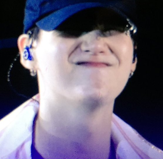 The fullest basket in the world - Yoongi's cheeks; a thread