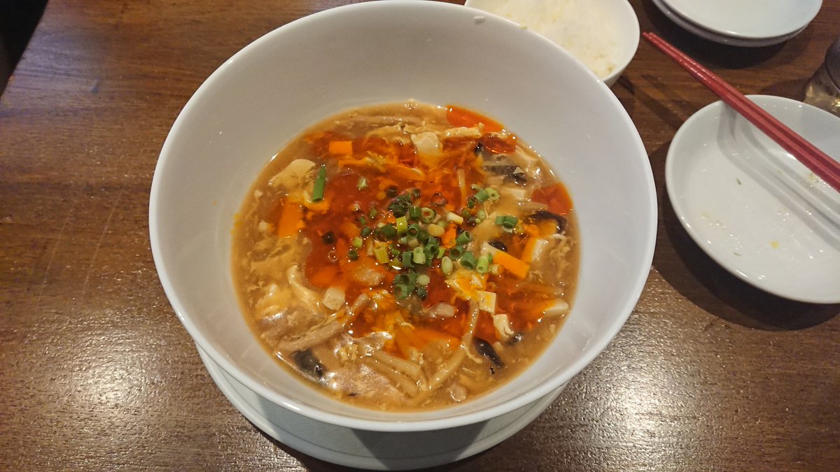 椎名かつゆき ソバ 水戸にねサンラータン麺の美味しい店があるのさー 最近行けて無いが 行きたいなーガルパンで有名なトンカツやのそばにあるんよー