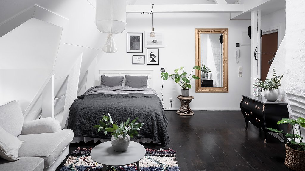 Últimamente me preguntan mucho por los pisos pequeños
Las dudas son como resolver el almacenaje, como decorar sin agobiarse con los muebles
Mi respuesta...no es cuestión de metros si no de un buen proyecto 
#homestaging #valencia #inmobiliaria #decor

marsalahome.com/las-buhardilla…