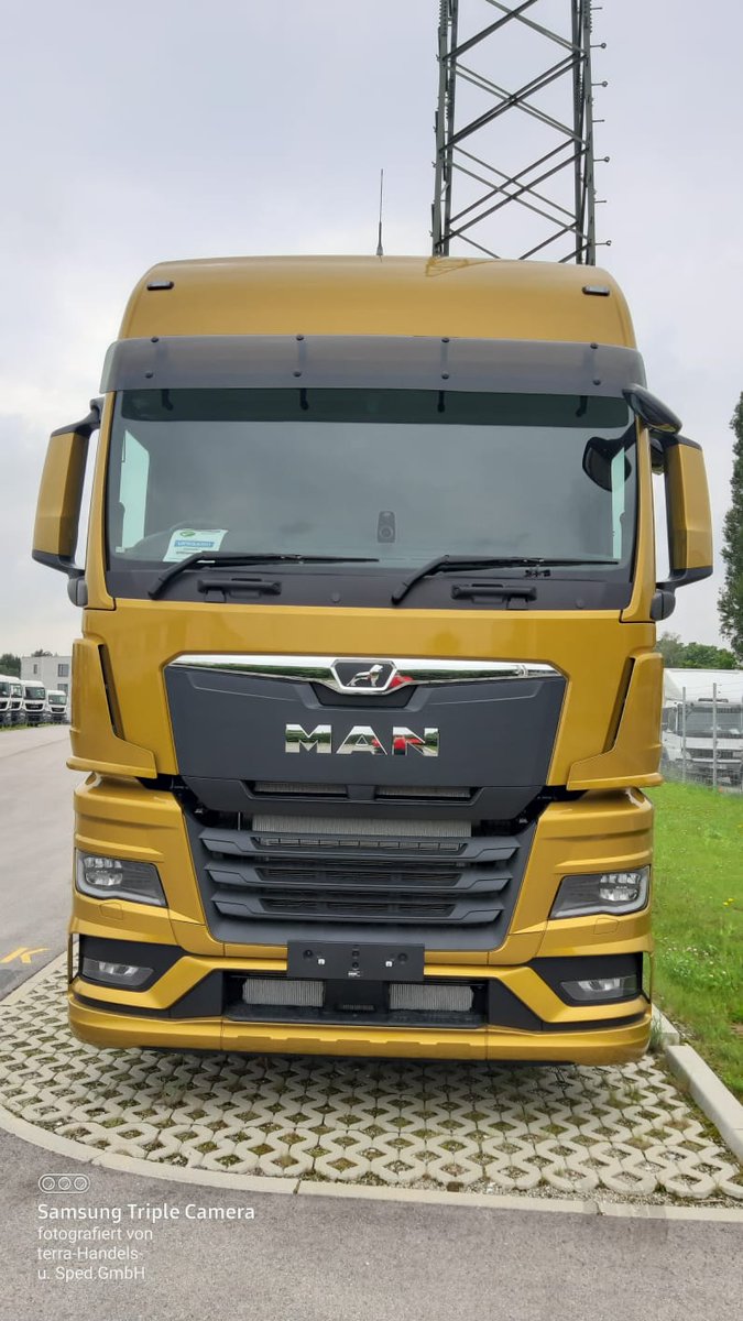 mantruckbusuk tweet picture