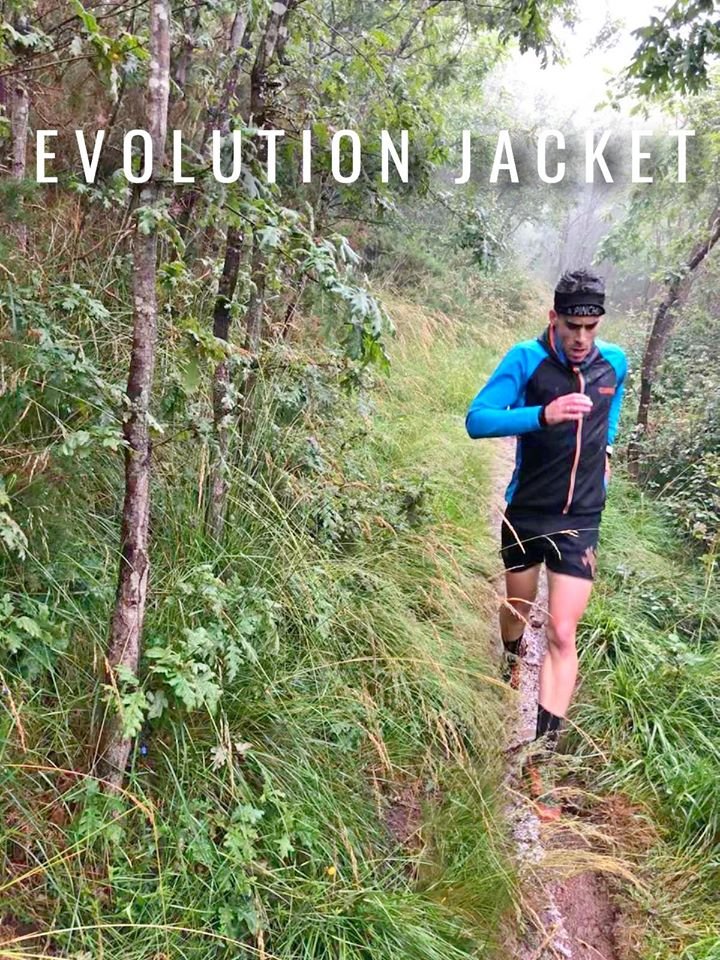 Para este mes lluvioso, cambiante, de temperaturas medias que demandan buena transpiración...

👇

EVOLUTION JACKET‼️‼️‼️

Ultraligera🪶, elástica🙅‍♀️, impermeable (15.000mm)☔️/ transpirable (10.000g/m²·24h)🌬️

Peso: 254 g (S)

#OS2O #FastandLight 

🔗os2o.com/es/evolution-s…