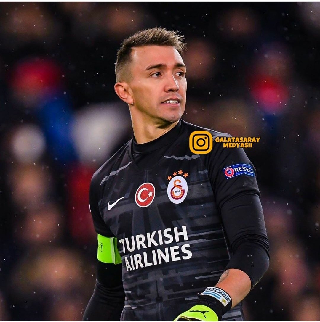 manisadanevarr's tweet photo. Kraalll!!! en kısa sürede döneceksin inşallah 💛♥️🦁 https://t.co/9dU1W822bI
