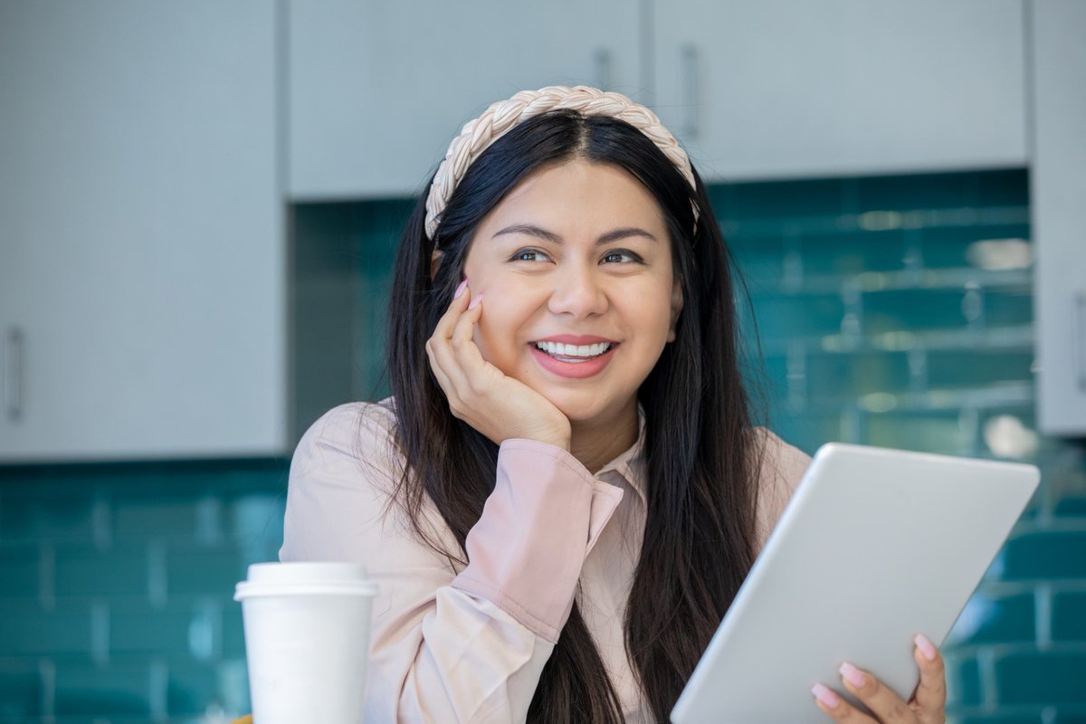 usbank's tweet image. Most careers resemble a winding path, not a straight line. Learn how to find your “why” and set goals to confidently navigate the curves ahead. Sign up for a webinar on June 23 at 1 p.m. CT about navigating your career: ow.ly/HkVX50Abvqe