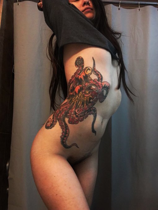 Live right now on https://t.co/jPFLNrAQta Come hang! https://t.co/kkpeY4tXL4<a href="/tag/mvsales"class="tags"><span>#mvsales</span></a>