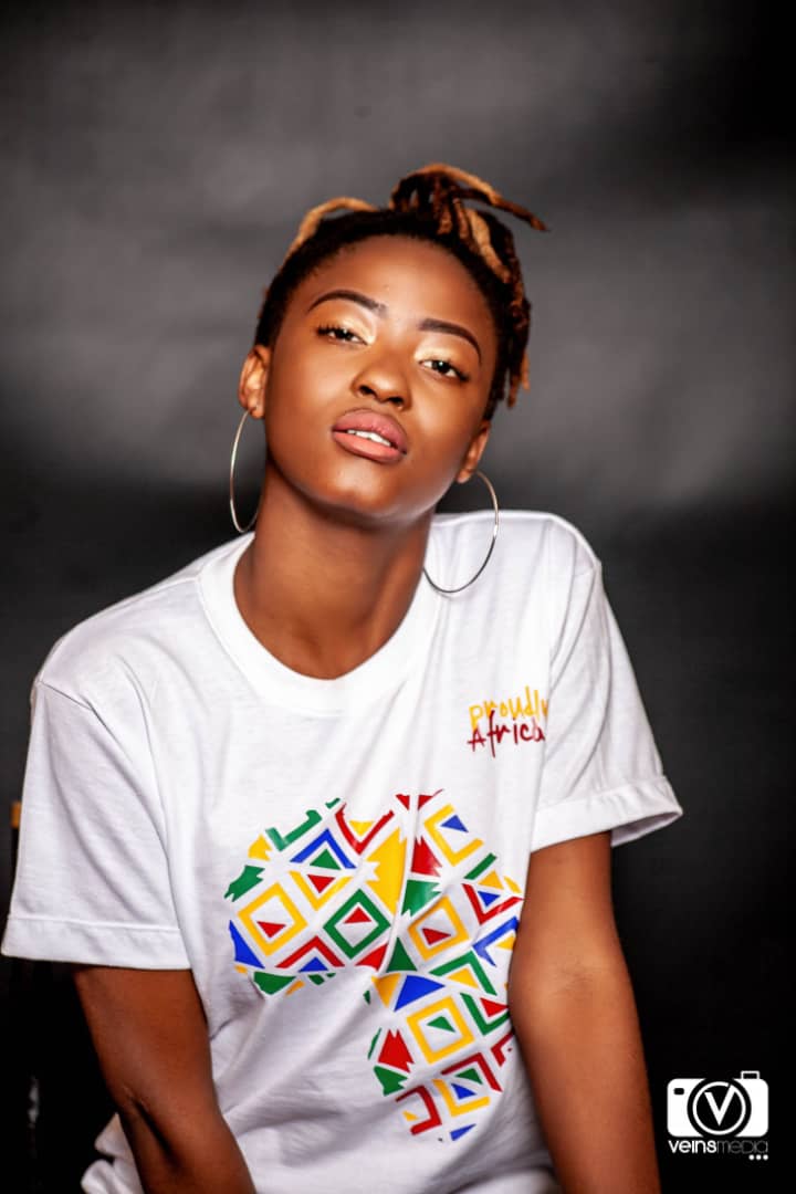 realnigelndlovu's tweet photo. We have this T-shirt design in stock #AfricanPrint #AfricanMap Black and White.
Order yours 10USD excluding couriering in Zimbabwe.
#LimitlessDesigns Free delivery 5km radius #Bulawayo We are in the CBD.
๐ท Veins Media
๐ปModel |Kwanele S Bhebhe
To order WhatsApp +263782177326 https://t.co/riuk2ASpcY